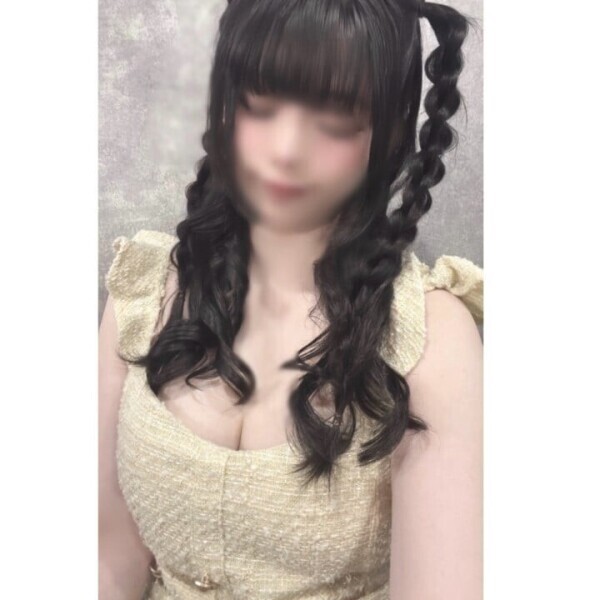 本日ラスト出勤💗会えるの楽しみです☺️💕