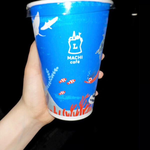 ジュース飲み過ぎ女🥤