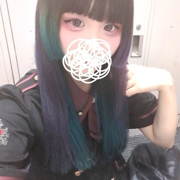 ちゅっ、可愛くなってごめーん♡なんて笑