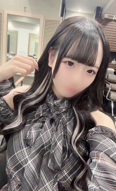 はじめまして♡もえかです！