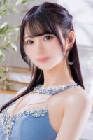 艶やかに流れる黒髪ロングが目を引く、清楚系の正統派美人【詩　うた】さんのご紹介です。