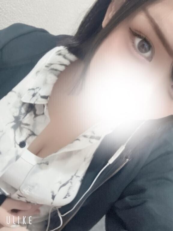 |*･ω･)ﾁﾗｯ