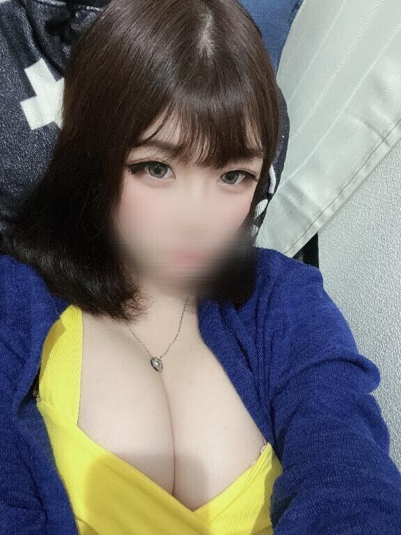 大胆な変身で登場