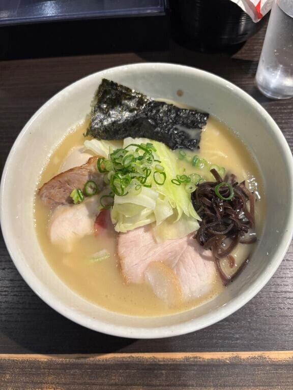 ラーメン食べたいわん(?? ?? ??)