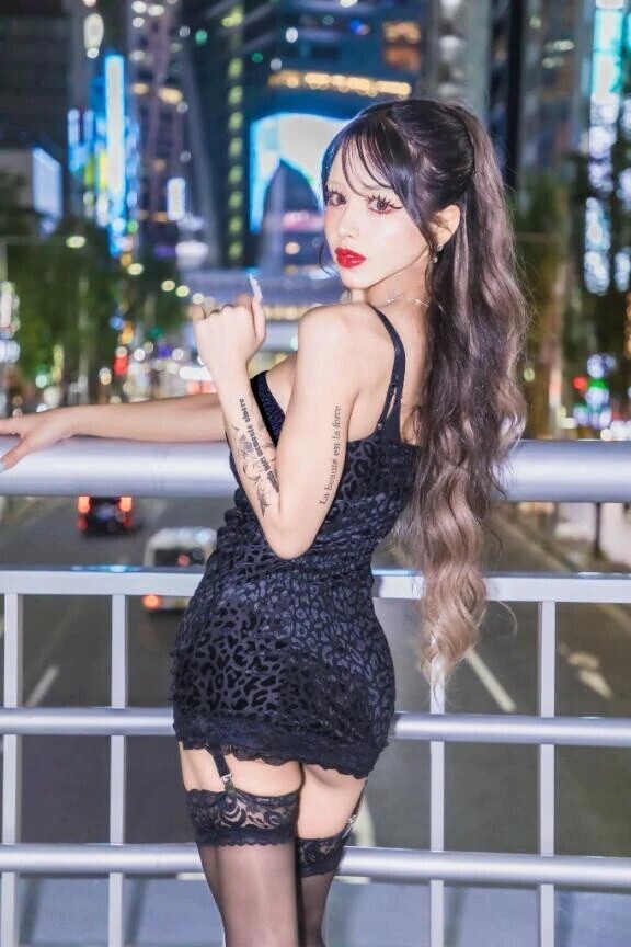 おしりはみでてる