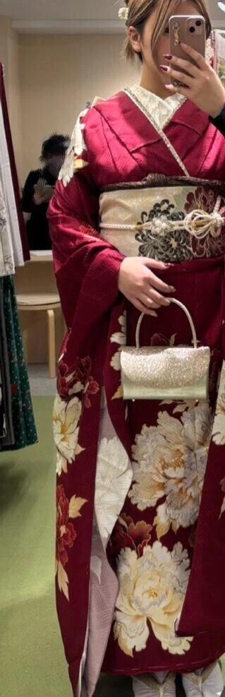 振袖決めてきた