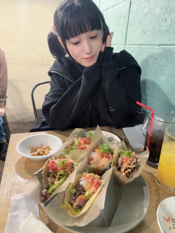 愛おしそうに眺める先🌮