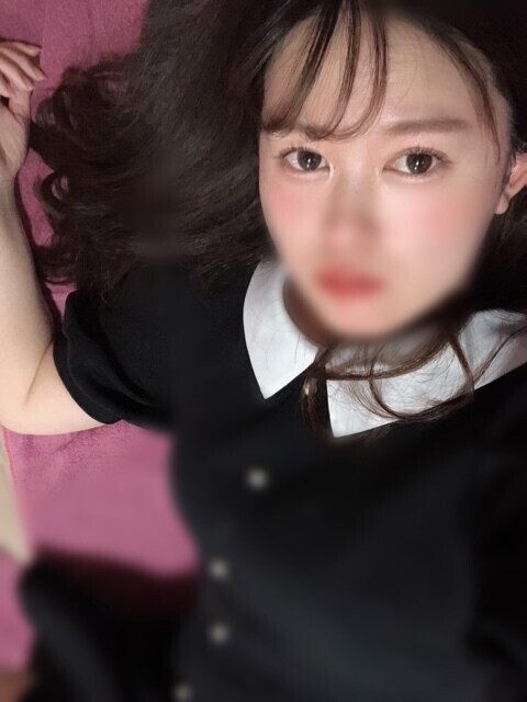 ⁝(⸝⸝⸝‘ᾥ’⸝⸝⸝)⁝