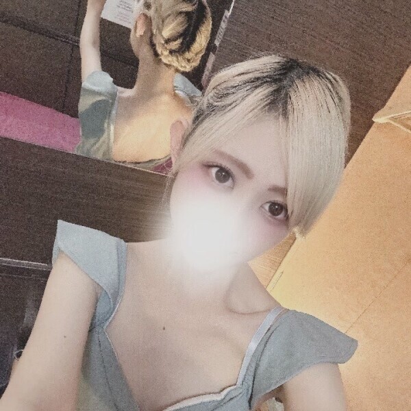 あしたいるよ〜🙋🏻‍♀️