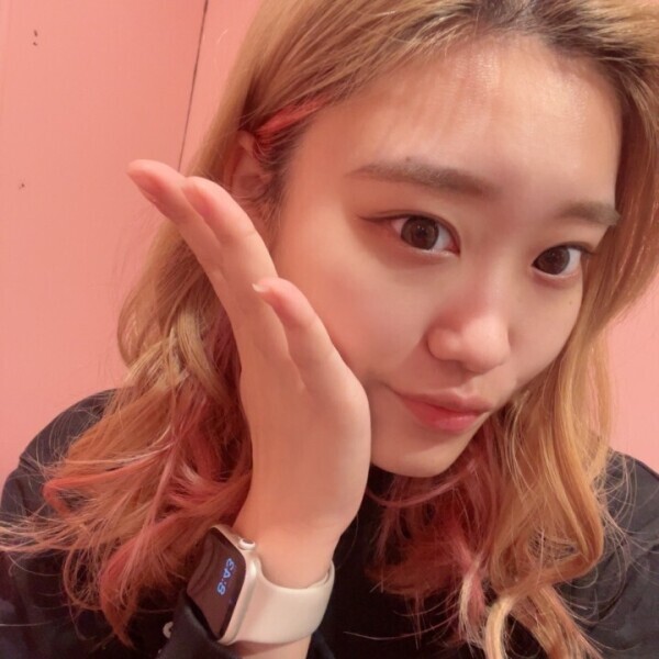 首がまだ治りません😑