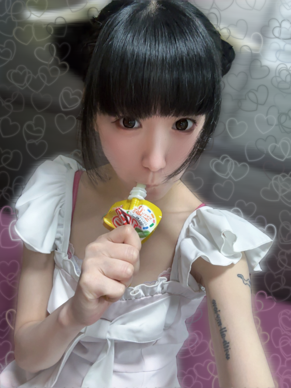 ばきゅーむばきゅーむ⊂(  ᴖ ̫ᴖ)⊃ ⊂(ᴖ ̫ᴖ  )⊃
