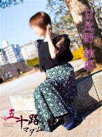 色気艶めくスレンダー美魔女降臨！！