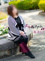 従順で乱れるE巨乳マダム！