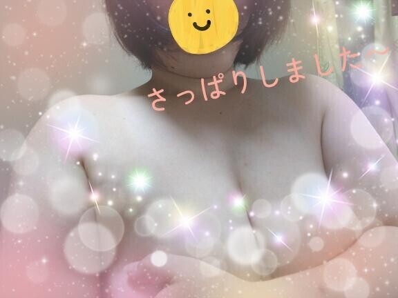 髪を切りました?