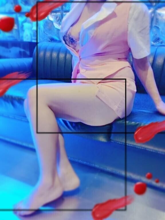 『青の洞窟』の謎めいた空間の中で、『オマ◯コ列車』の乱れ狂う性は、この残暑が繰り返されながらも少しずつ静けさを増していくように、射精を終えた者から停車する駅のホームへと去っていく者と、本指名◯◯さんが『限定１名様貸し切り特別車両』に乗り込んでくることから……『オマ◯コ列車』の夏もまだ終わりそうにない。。