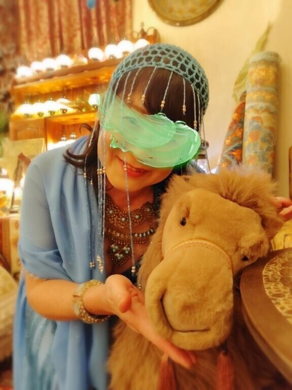 プリンセス結花の『アラビアンナイト千一夜物語』……初夜に味わった身体中の快楽に咽び悦ぶプリンセス結花の前に突如として現れたのは………背中のコブがゴツゴツとクリ◯リスに擦れていい塩梅の………