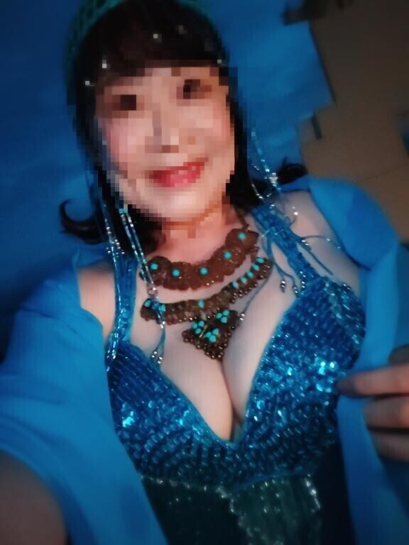 多くの引き出しを開けっぱなしにしてますが……【アラビアンナイト千一夜物語】のロマンチックに仕上げた最後の頁(ページ)をどうぞ……！そして、まだまだ続く裸にエプロン、海の旅、プロフ写真が衣替え、選挙活動に、そろそろ『ビーチク祭り』略して『ビー祭』題して『秋のビー祭』もやらなきゃねッッッ！ではではBYE－BEE