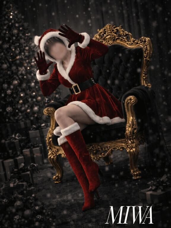 シックなサンタコスは…