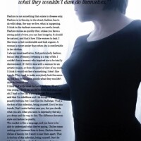 じっと手を見る