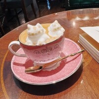 なで