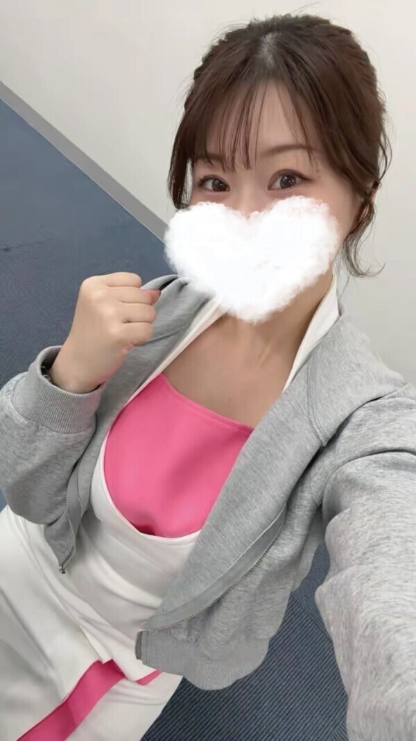 明日は19時から出勤✨