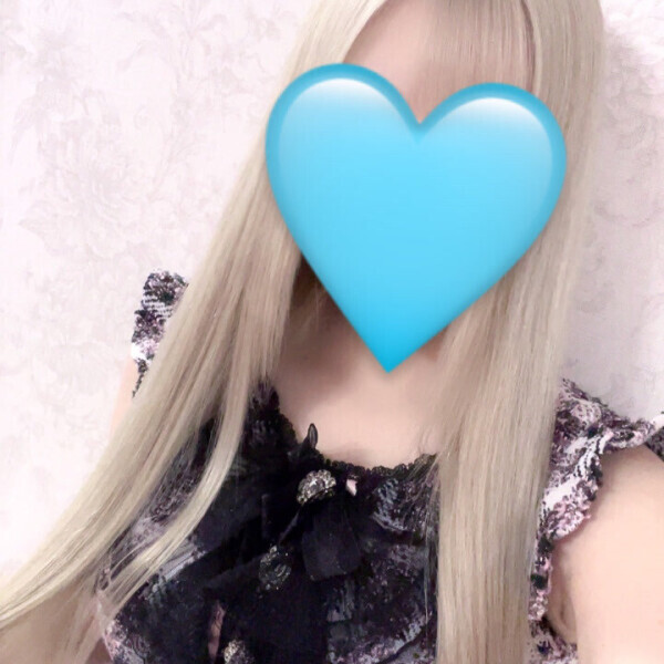 8時から居ます❣️今月もよろしくね✨️