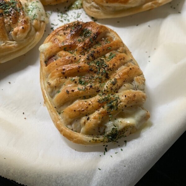 ソーセージチーズパイ🧀🥧