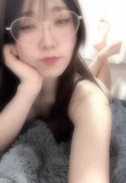 眼鏡っ娘👓