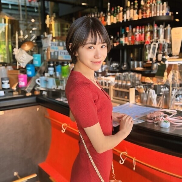 スレンダー美女はいかが？