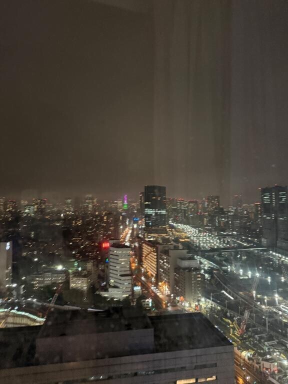 本日４時まで出勤してます？？