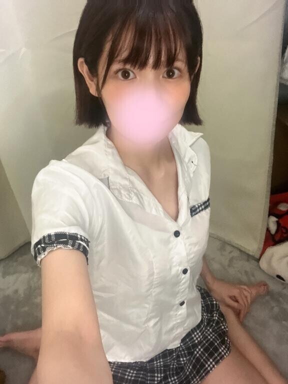 制服で‥