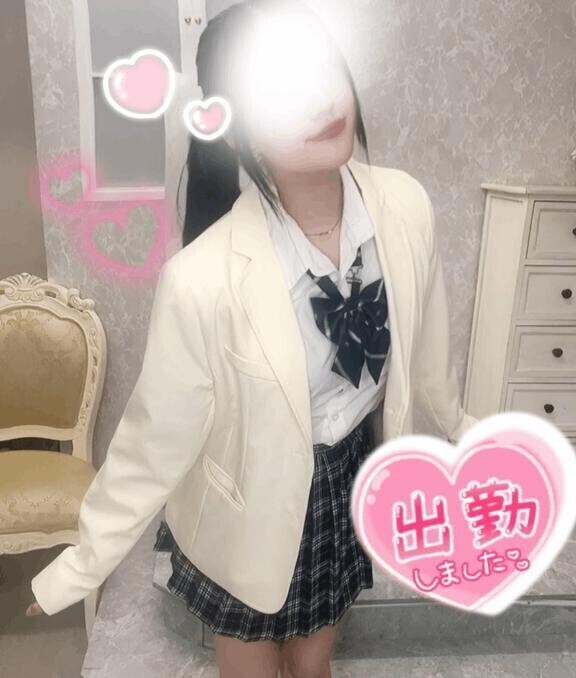 みみ！🫶🏻💗 ̖́-‬