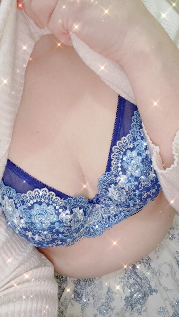 明日、お誘いお待ちしております。