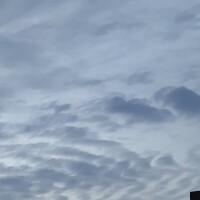 午後7時の空