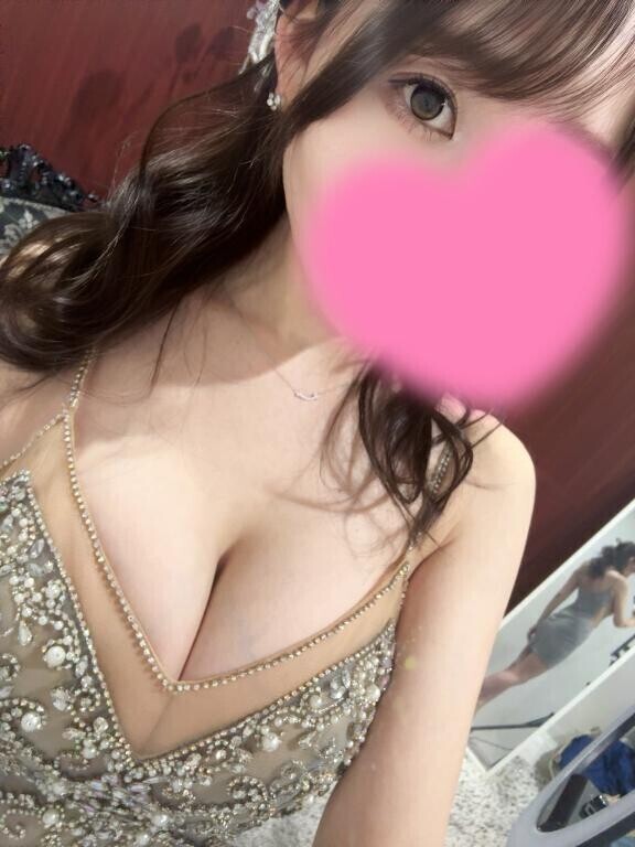 おっぱいの透ける血管が褒められます