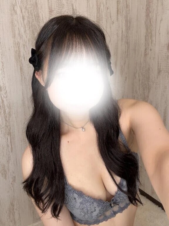 明日12時に🤍