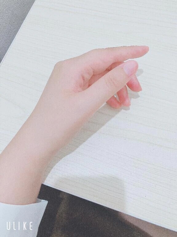 手、つないで？