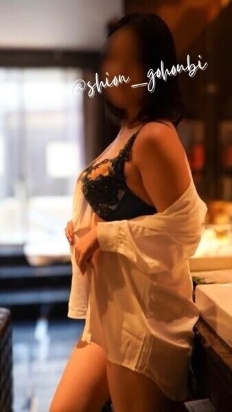 シフト追加💫少しだけ夜出勤します