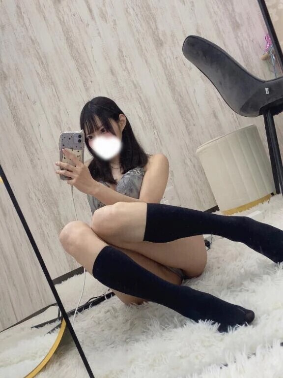 鏡越しで...🫣💞