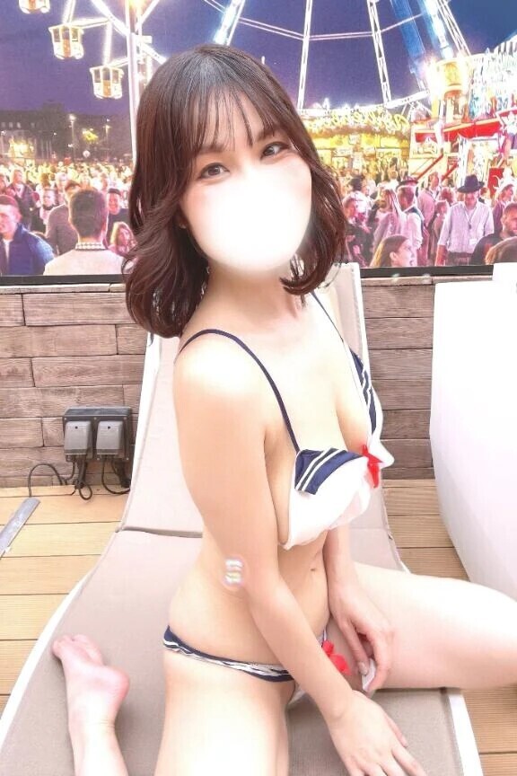 ビキニお姉さんと戯れたい人🙋🏻‍♀️🩷