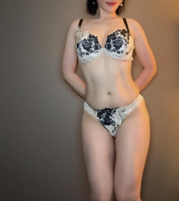 長袖がちょうどいい♥️あおい