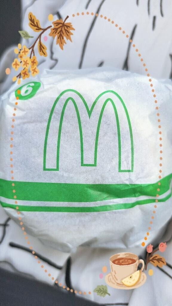 いつもと違う(ヾ(´・ω・｀)🍔