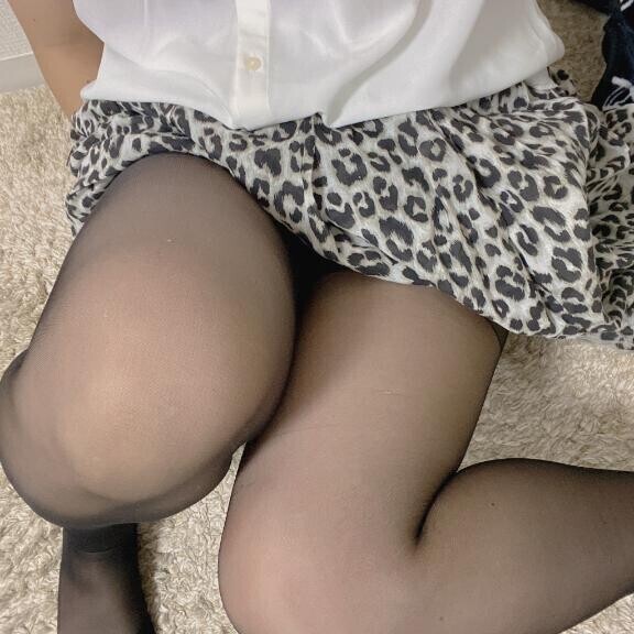 ××???