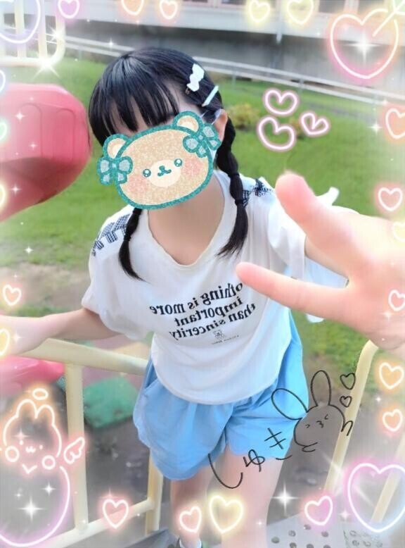大家??の一人娘の“なっちゃん”は、あどけない表情（カオ）して、近所のお兄さんの〇〇を幼いカラダ?で搾り取っちゃう“変態さん?”でした???（バロン 303号室のK様?）