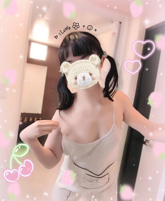 思〇期?を迎えた義娘（ムスメ）の“こなつ”が、膨らみかけた胸?をチラチラ見せつけながら、あどけない笑顔で誘惑してくるので、お義父さんとしてはちょっぴり心配です?