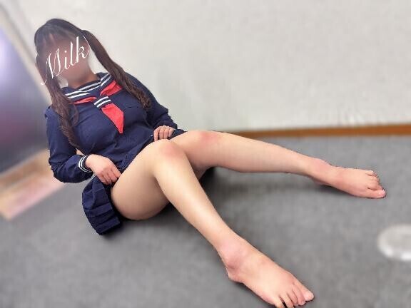 ?制服で、青春やり直す？?