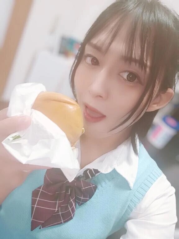 お昼しながら🍔
