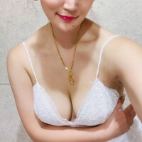 広末えれな