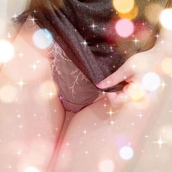 チラ見せ◯◯◯💕