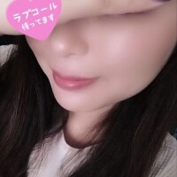 新倉あおい